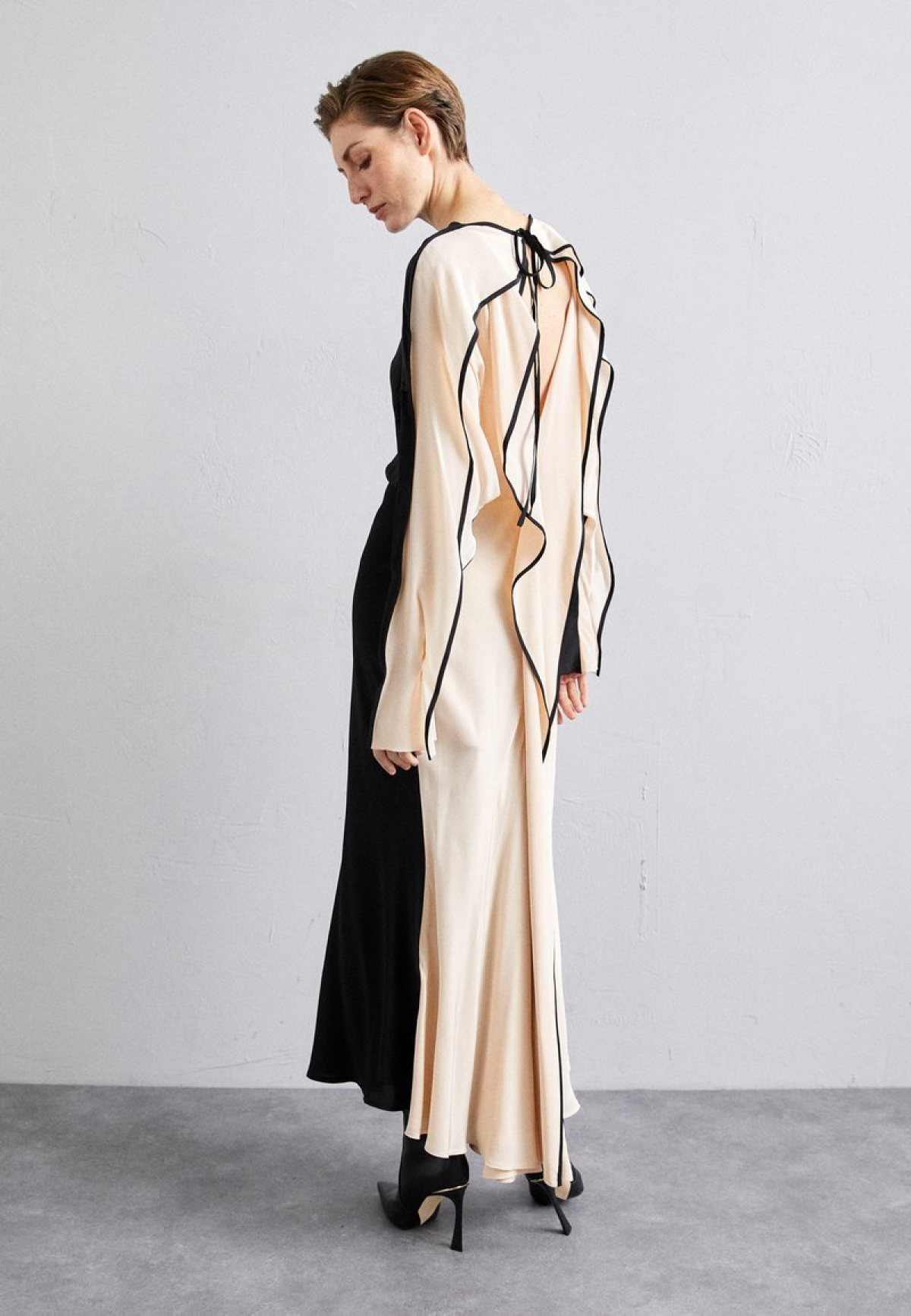 Victoria Beckham svilena haljina - 543,43 eur