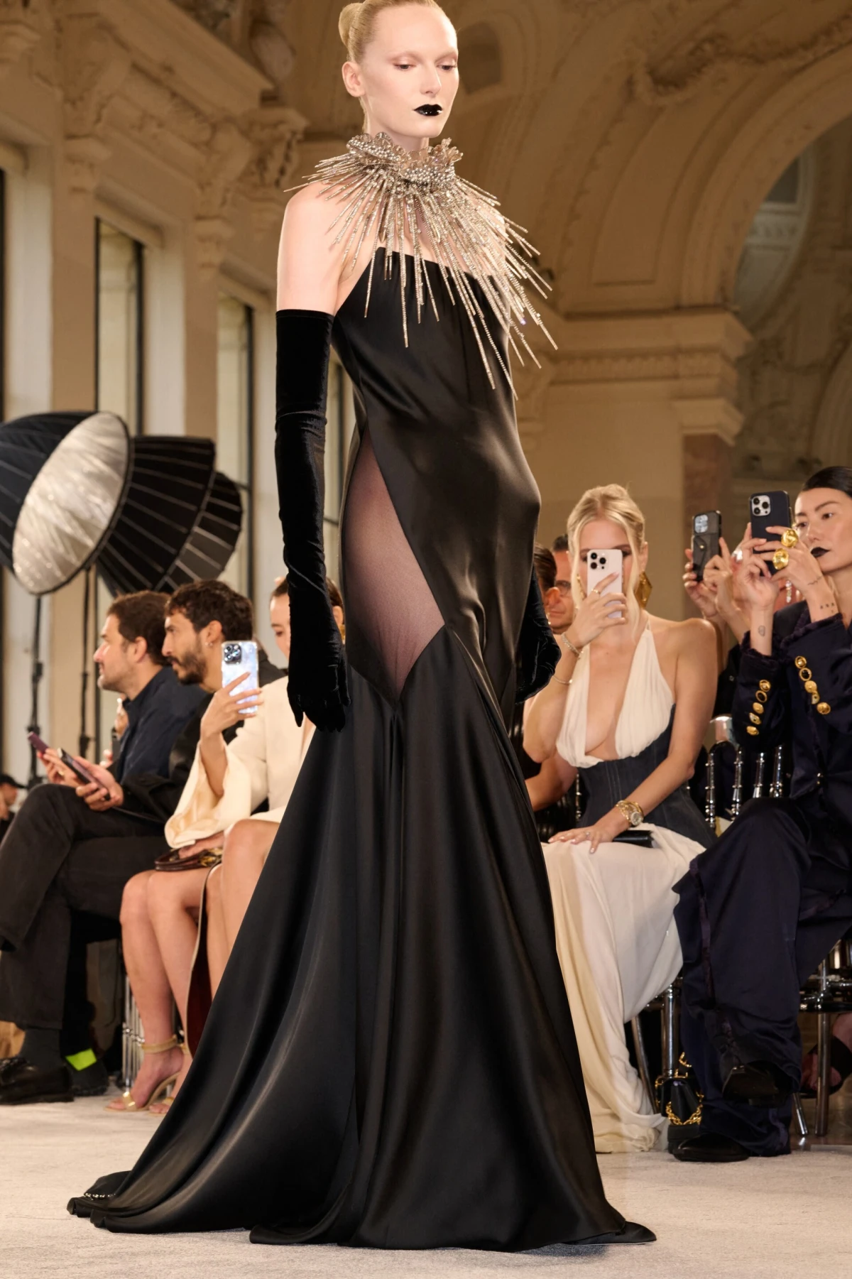 Schiaparelli fw25 couture