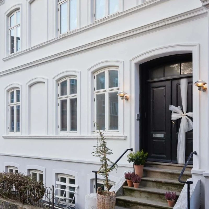 Mašne na vratima su hit i ovog Božića: Donosimo još ideja kako uklopiti ovaj simpatičan detalj u božićni decor!