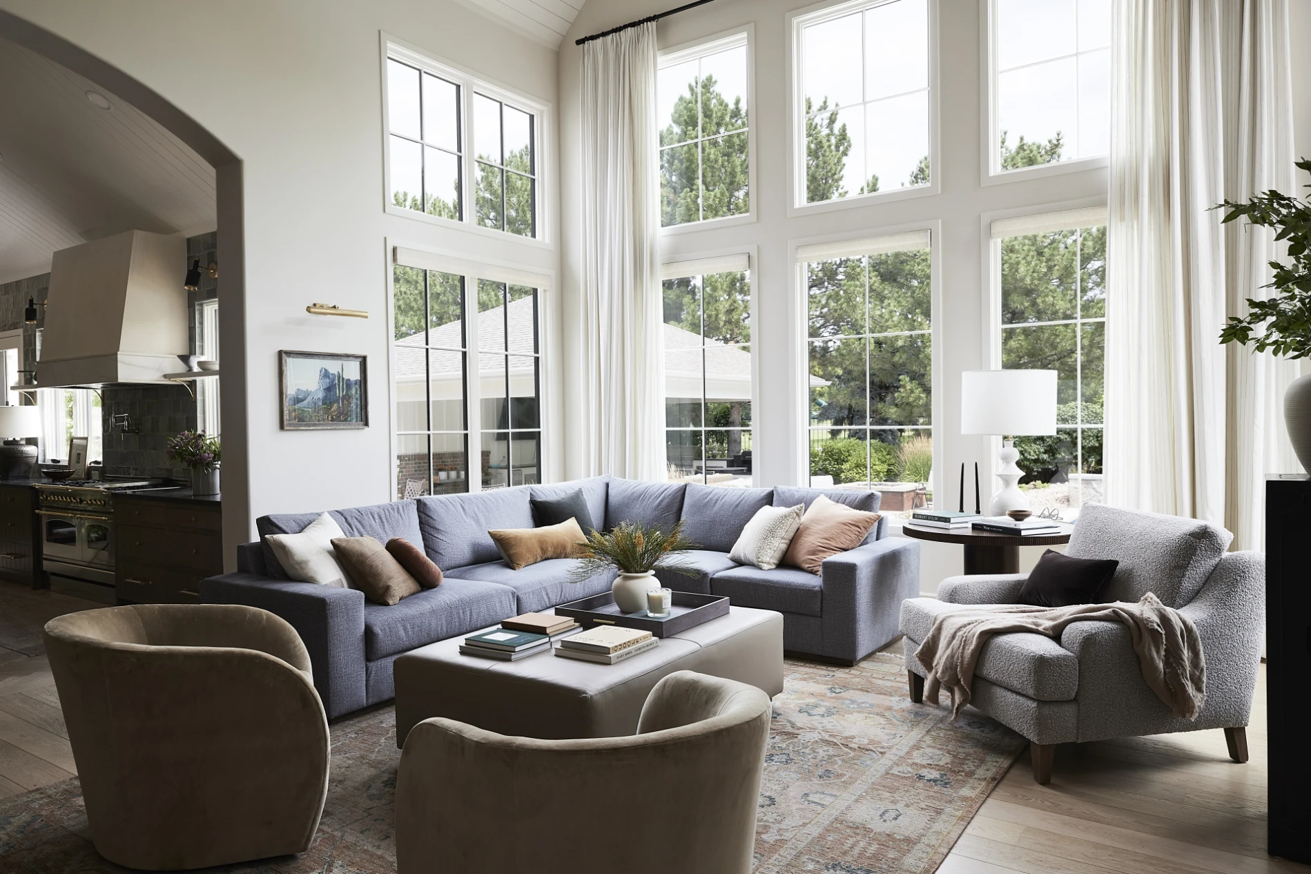 Dizajn i arhitektura: Brittanie Robinson Design (@brittanierobinsondesign), Fotografija: Nicole Gerulat (@nicolegerulat): Stilist: Jen Paul (@_jenpaul)