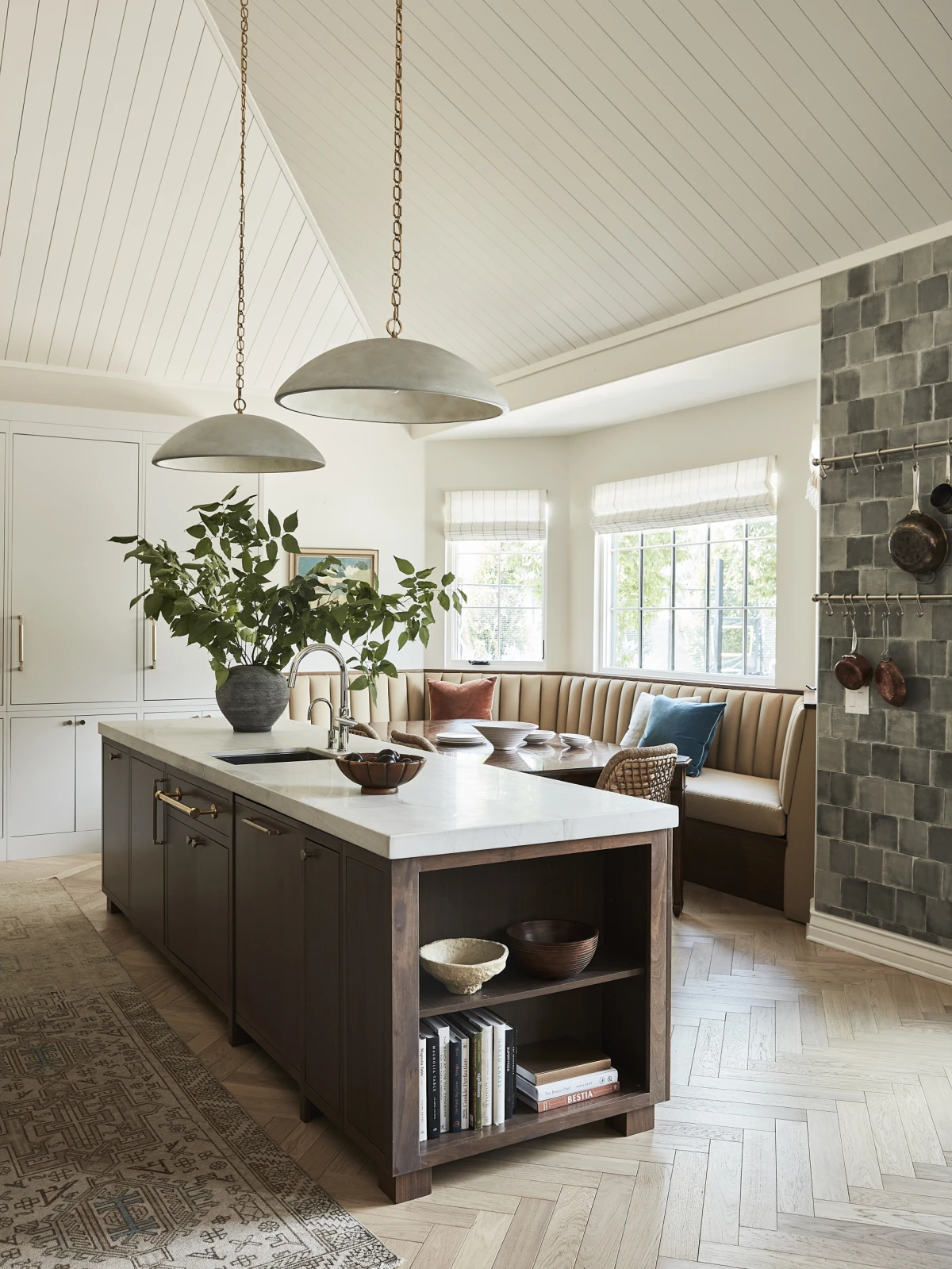 Dizajn i arhitektura: Brittanie Robinson Design (@brittanierobinsondesign), Fotografija: Nicole Gerulat (@nicolegerulat): Stilist: Jen Paul (@_jenpaul)