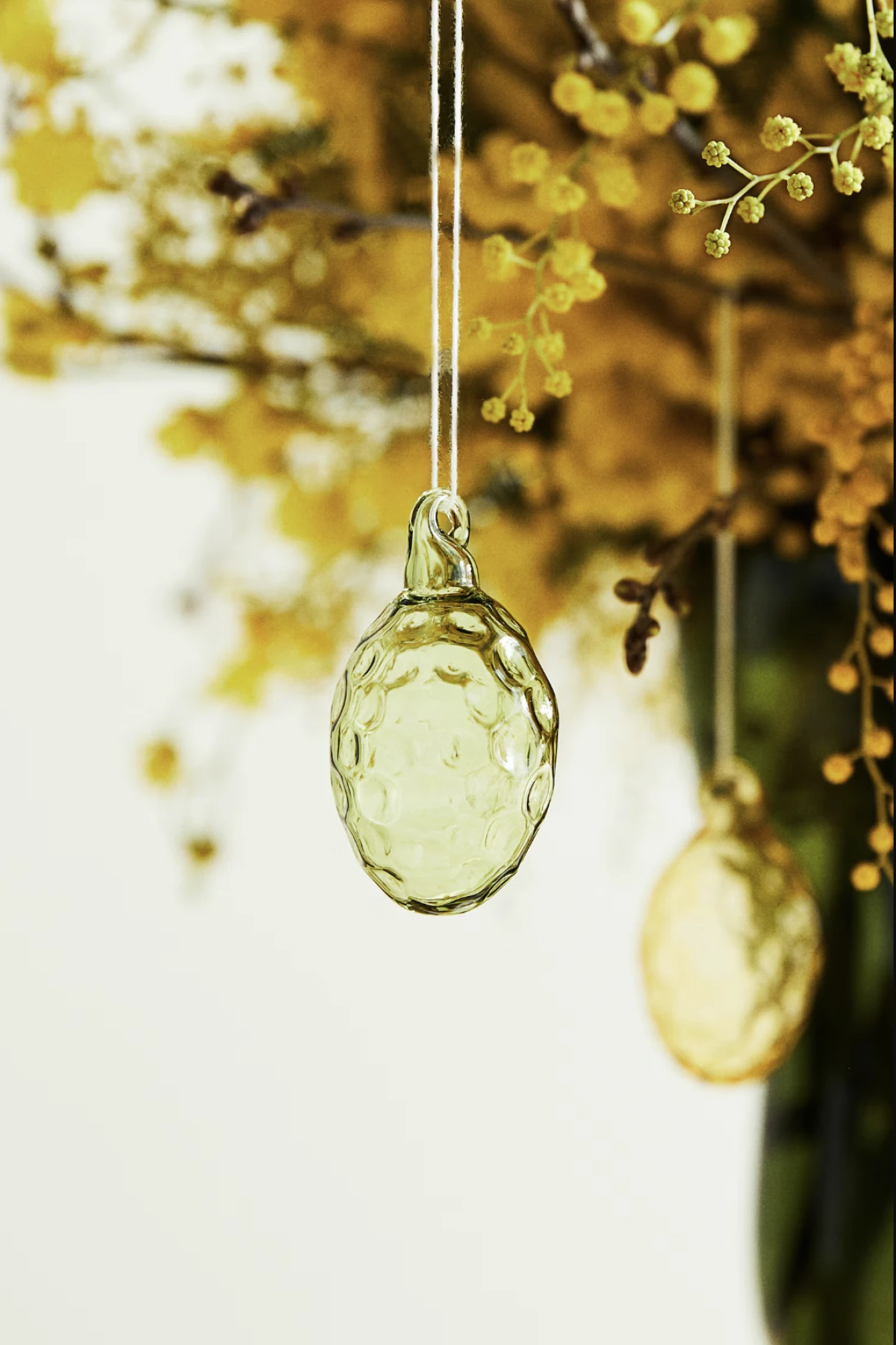 Pakiranje od 2 staklena ukrasna jaja, u raznim bojama, 9, 99 eura 