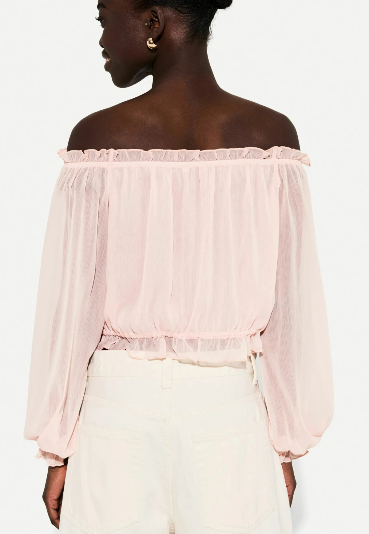 bershka blus 21,99 eur 