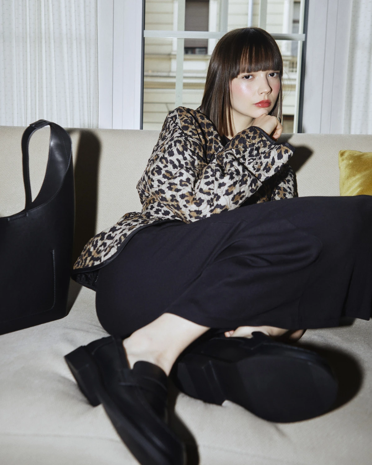 Haljina even&odd 24,45€. Jakna vero moda 50,95€. Torba even&odd 24,55€.