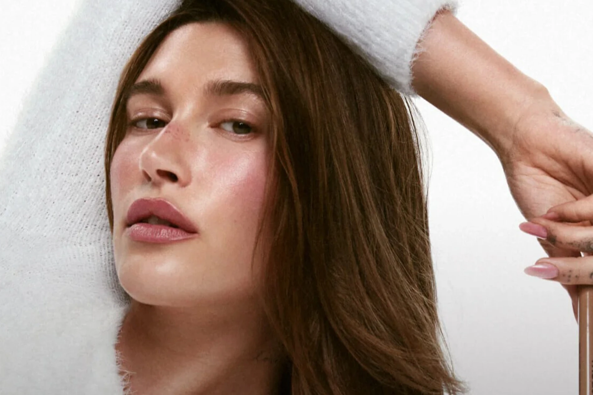 Rhode peptide lip shape