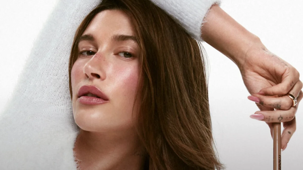 Rhode peptide lip shape