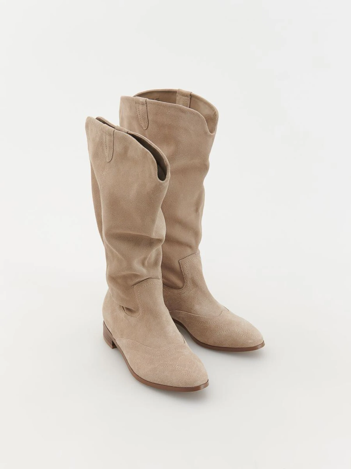 čizme od brušene kože 55,99 eur 