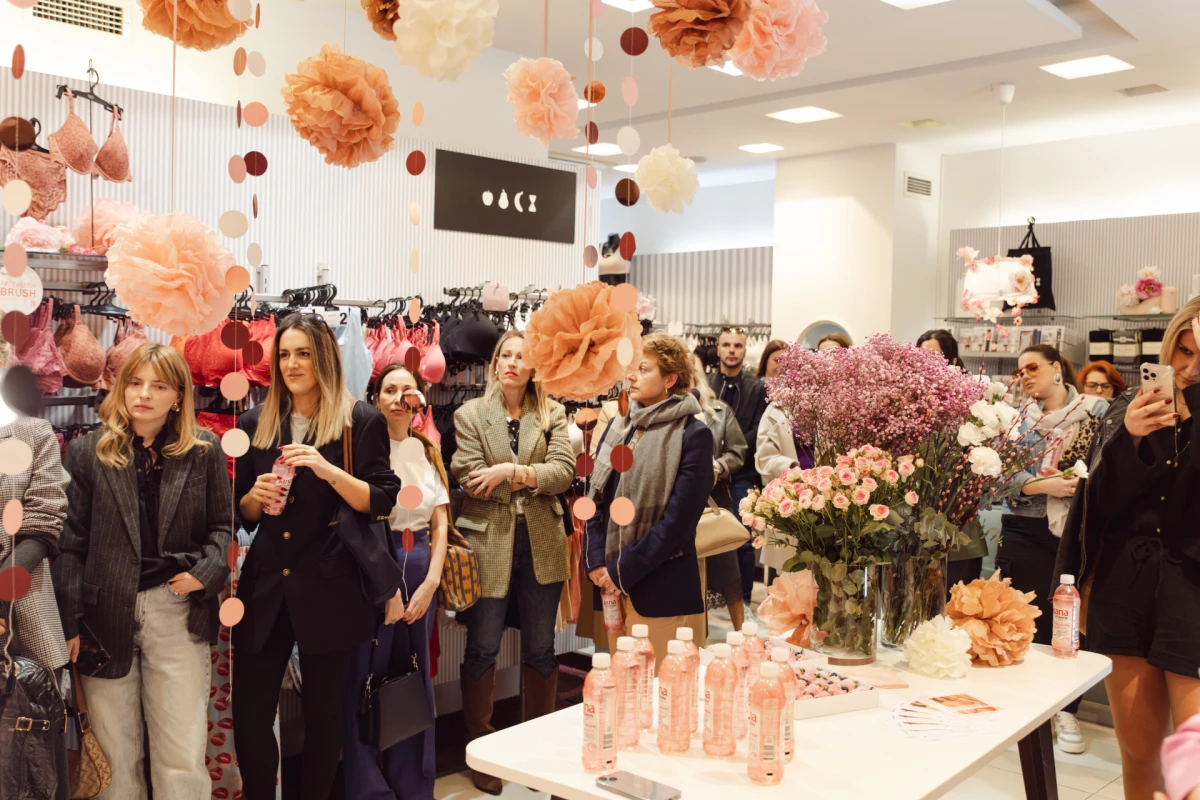 SKINY CHEEKY BLUSH/Lara Buljubašić 