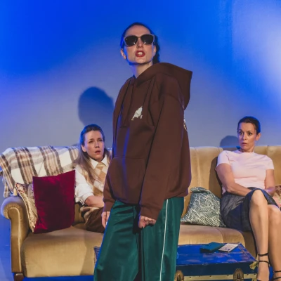 Tri sestre na Instagramu