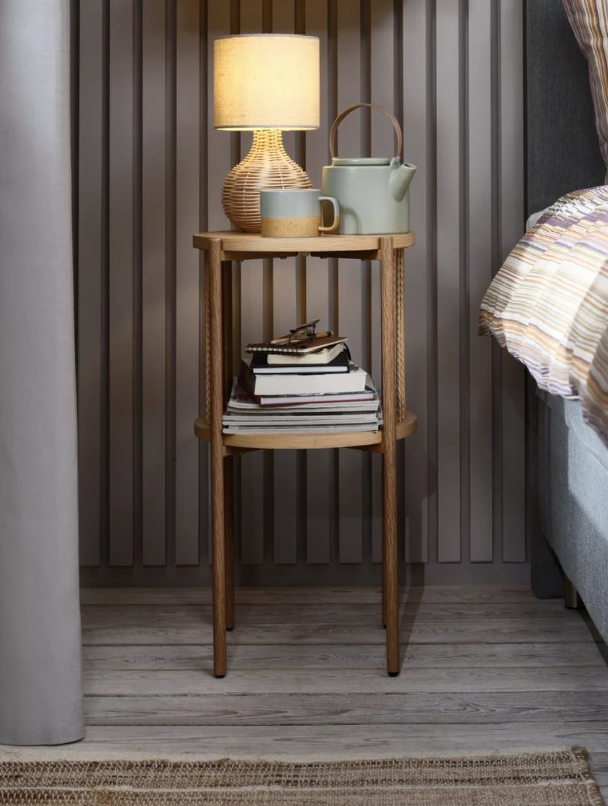 Noćni ormarić SNESLEV, PRIJE 54,99 €, SADA 40,- €