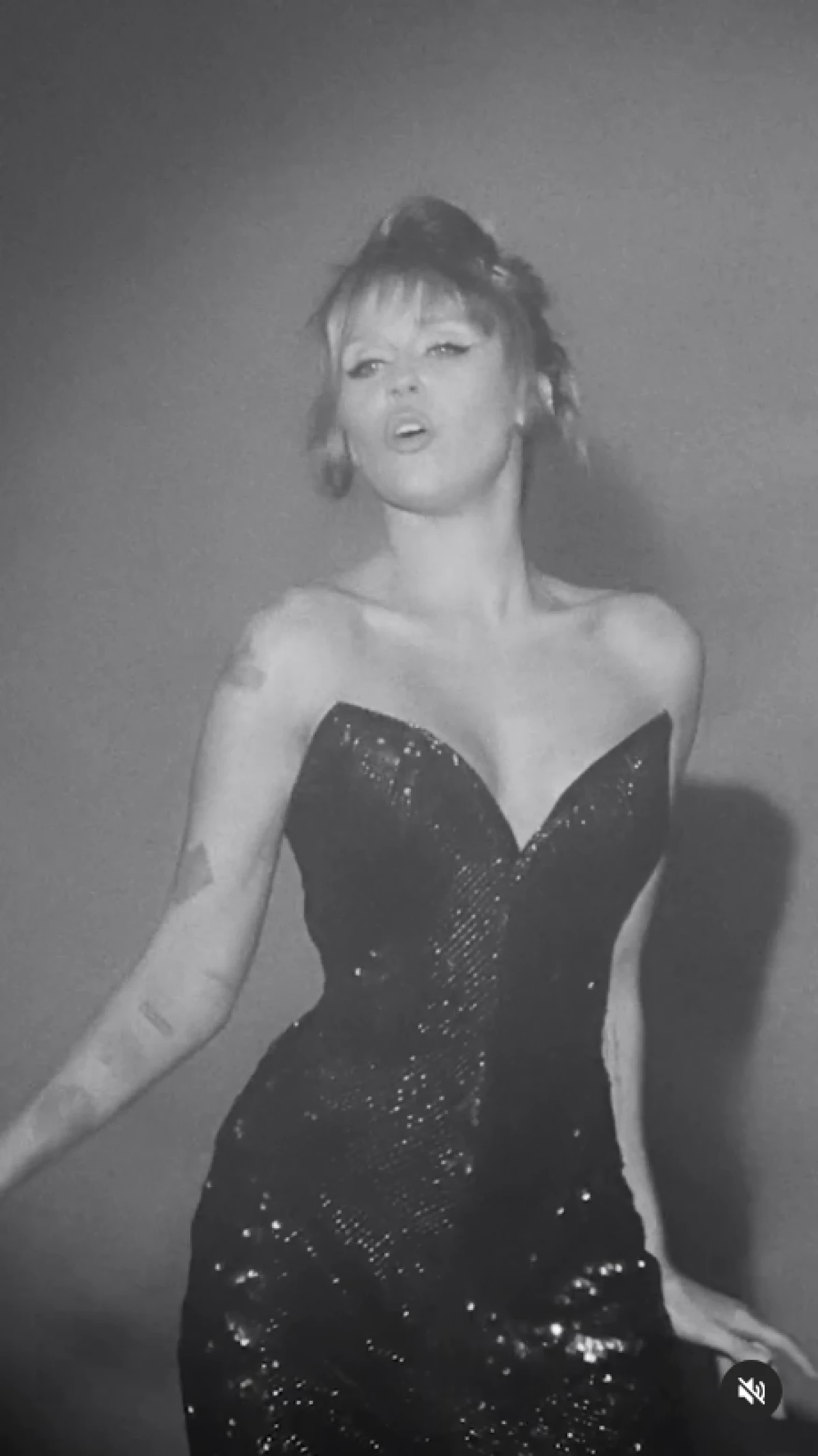 miley cyrus - More to lose