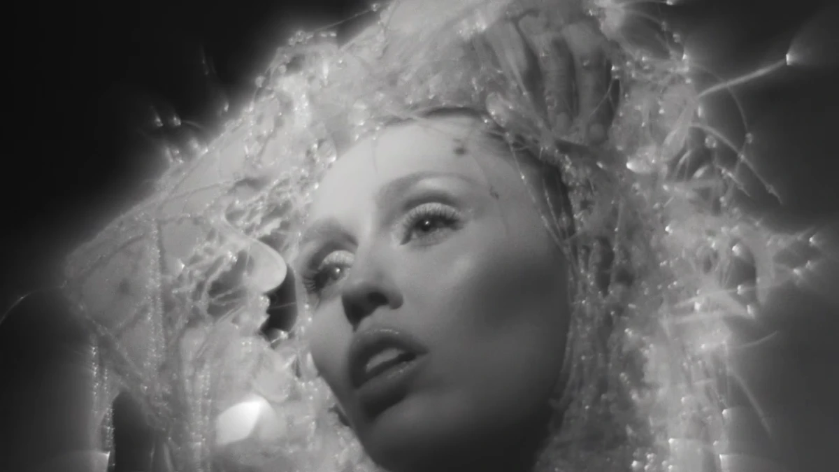 miley cyrus - More to lose