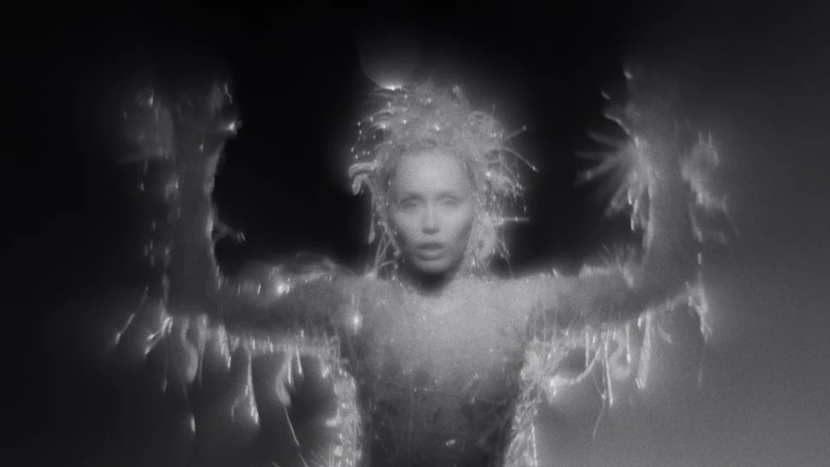 miley cyrus - More to lose