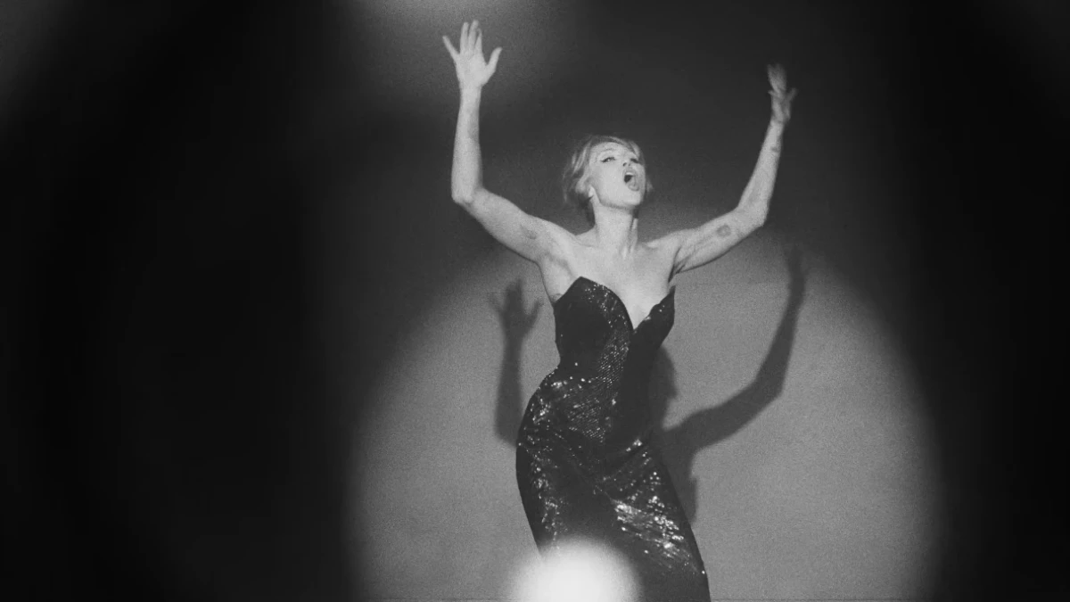 miley cyrus - More to lose