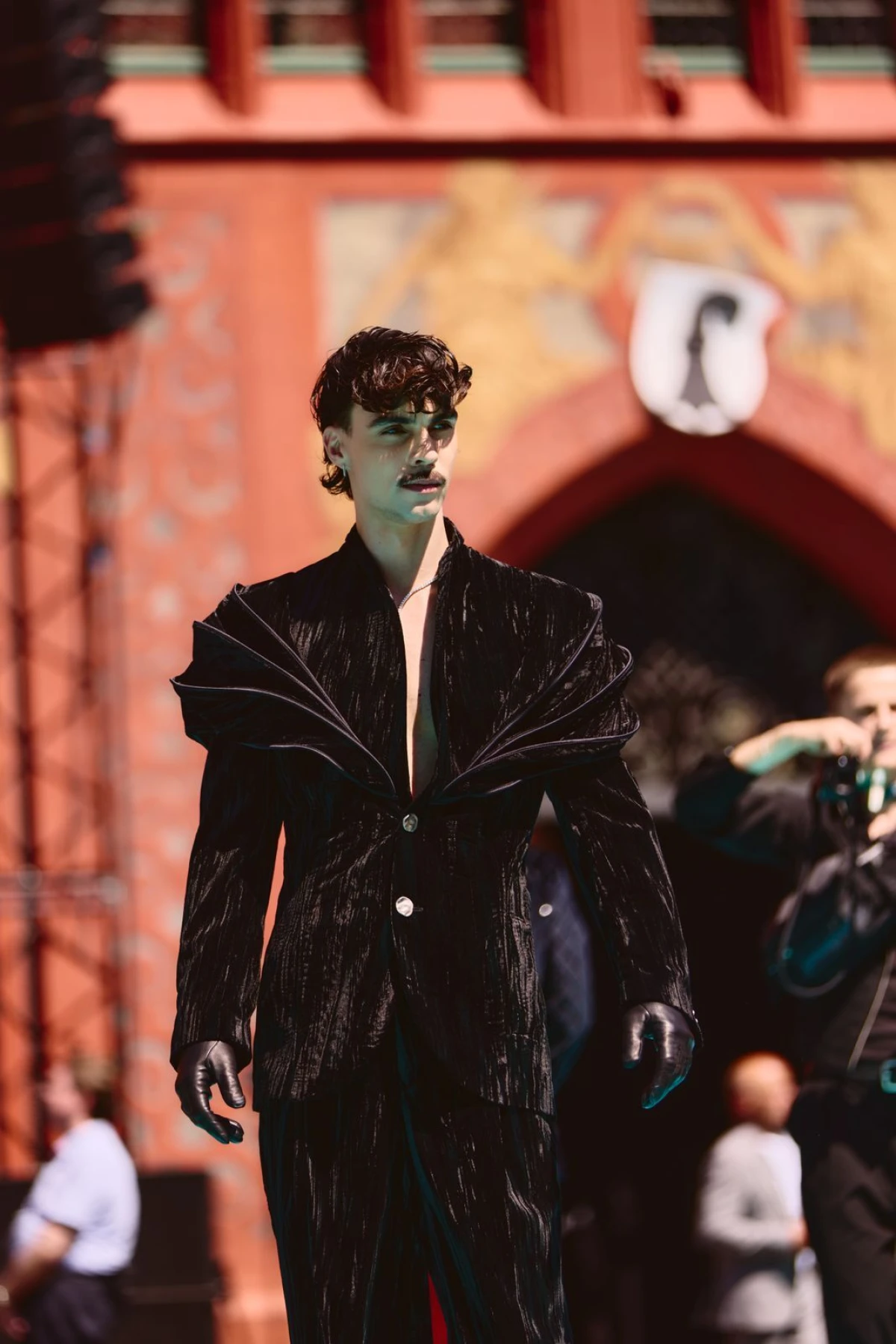 eurovizija 2025 tirkizni tepih