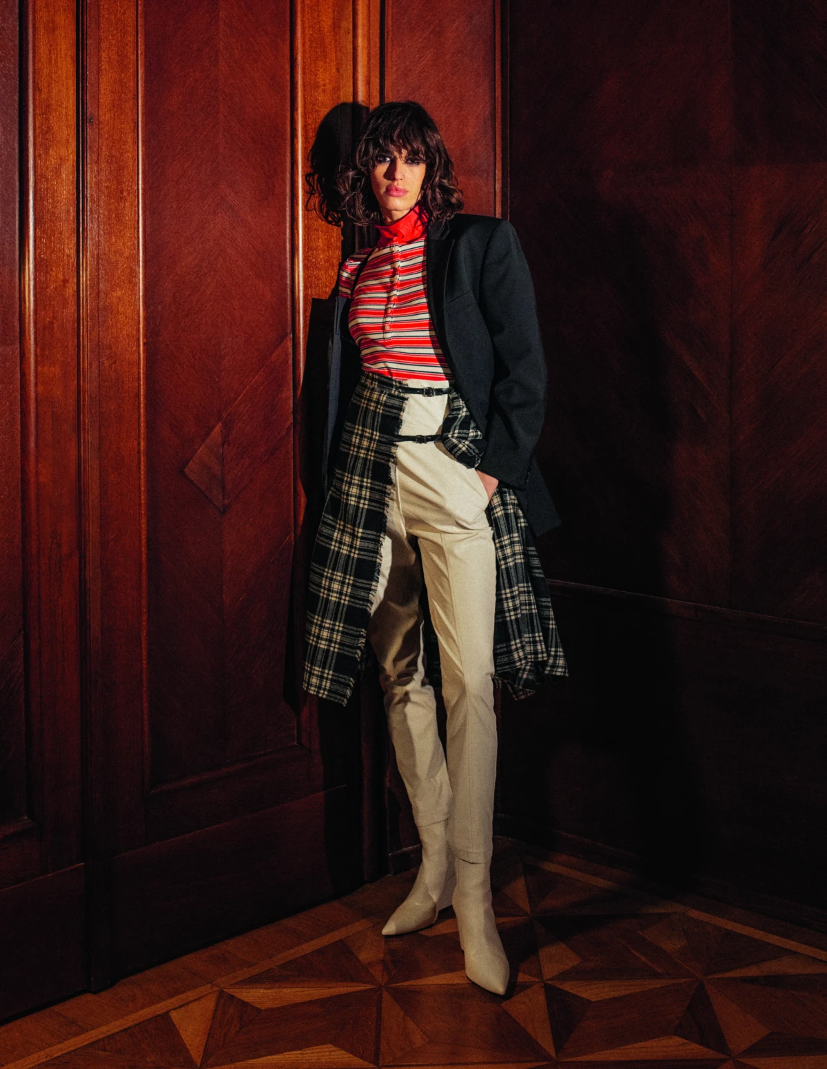 sako: klisab. kožne hlače: krie. majica: H&M. čizme: twinset. suknja: privatno vlasništvo