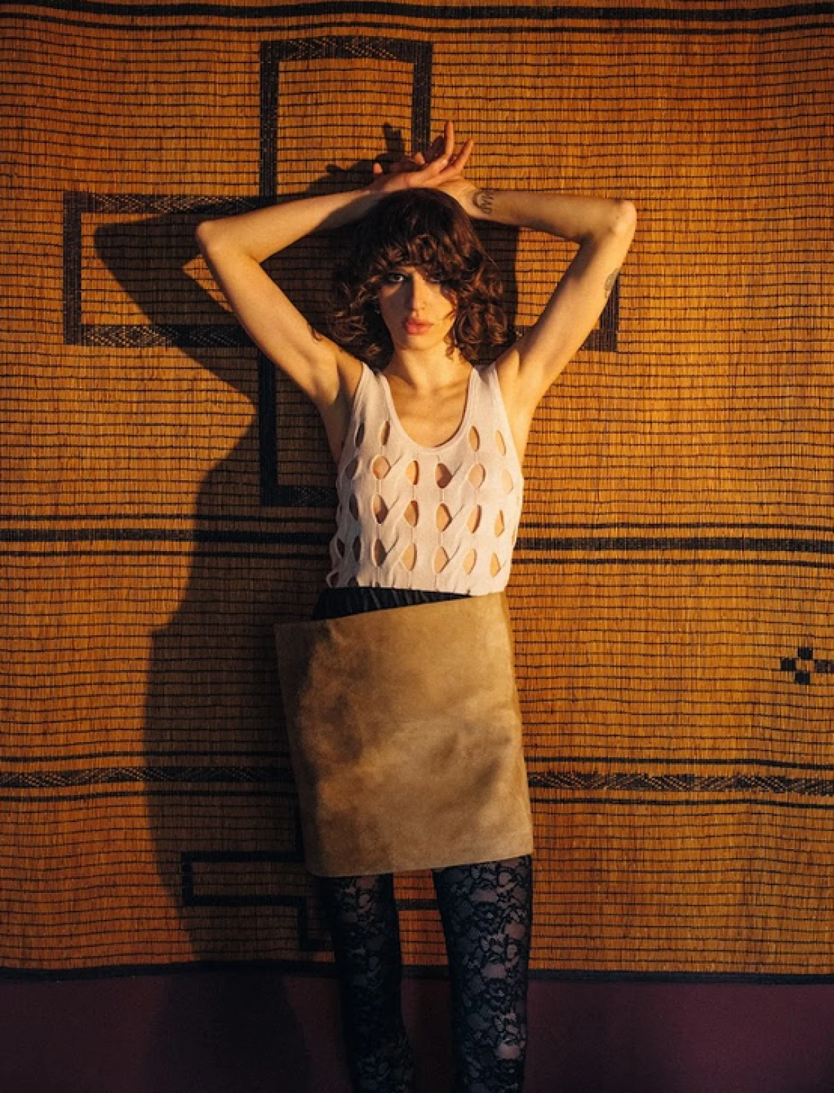 majica: pinko. suknja: marija kulušič. čarape: calzedonia. cipele: loribu (karla)