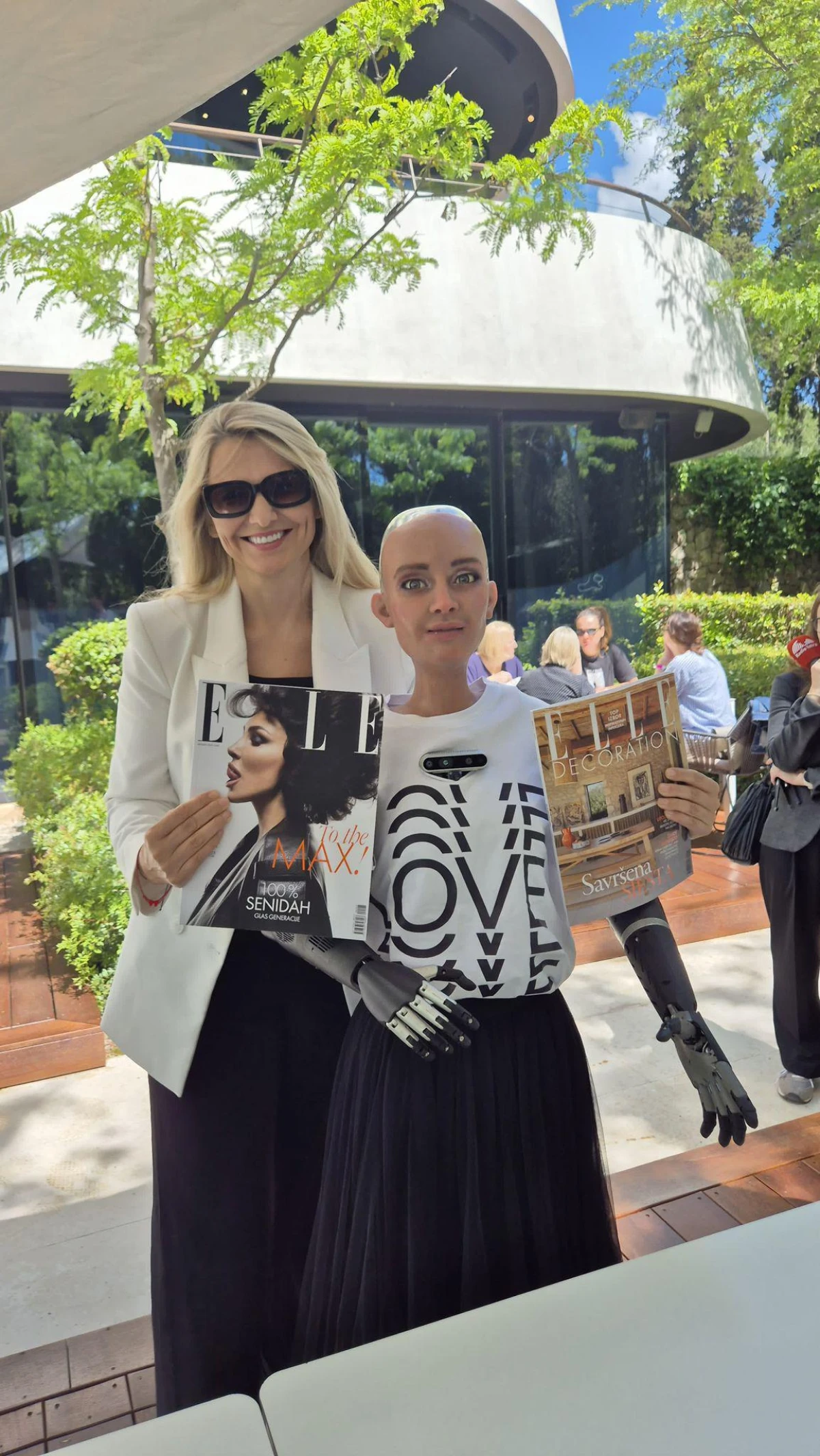 Ivona Čulo i Sophia the robot