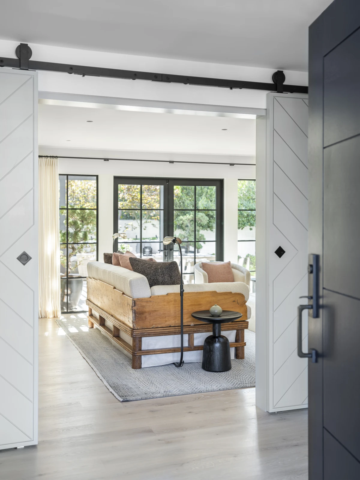 Arhitektura,dizajn: Joanna Parol Interior Design Krajobrazno uređenje: Joanna Parol Interior Design u suradnji s Koheid Design, Izvođač radova: The Rumo Group Fotografija: Manolo Langis