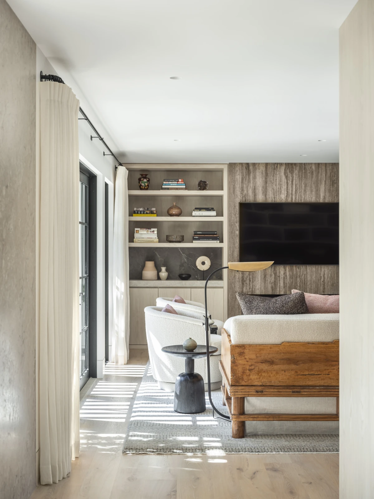 Arhitektura,dizajn: Joanna Parol Interior Design Krajobrazno uređenje: Joanna Parol Interior Design u suradnji s Koheid Design, Izvođač radova: The Rumo Group Fotografija: Manolo Langis