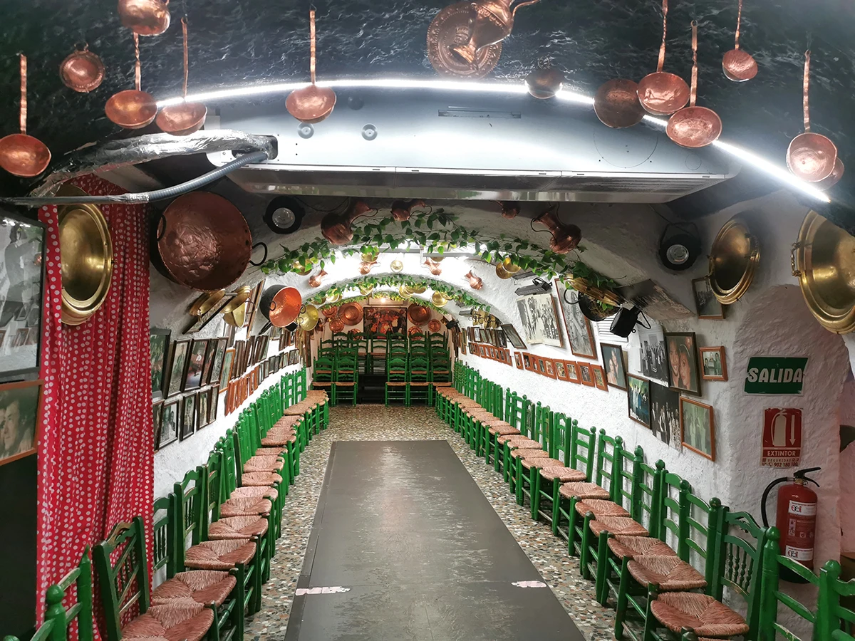 U pećini la rocio održava se flamenco