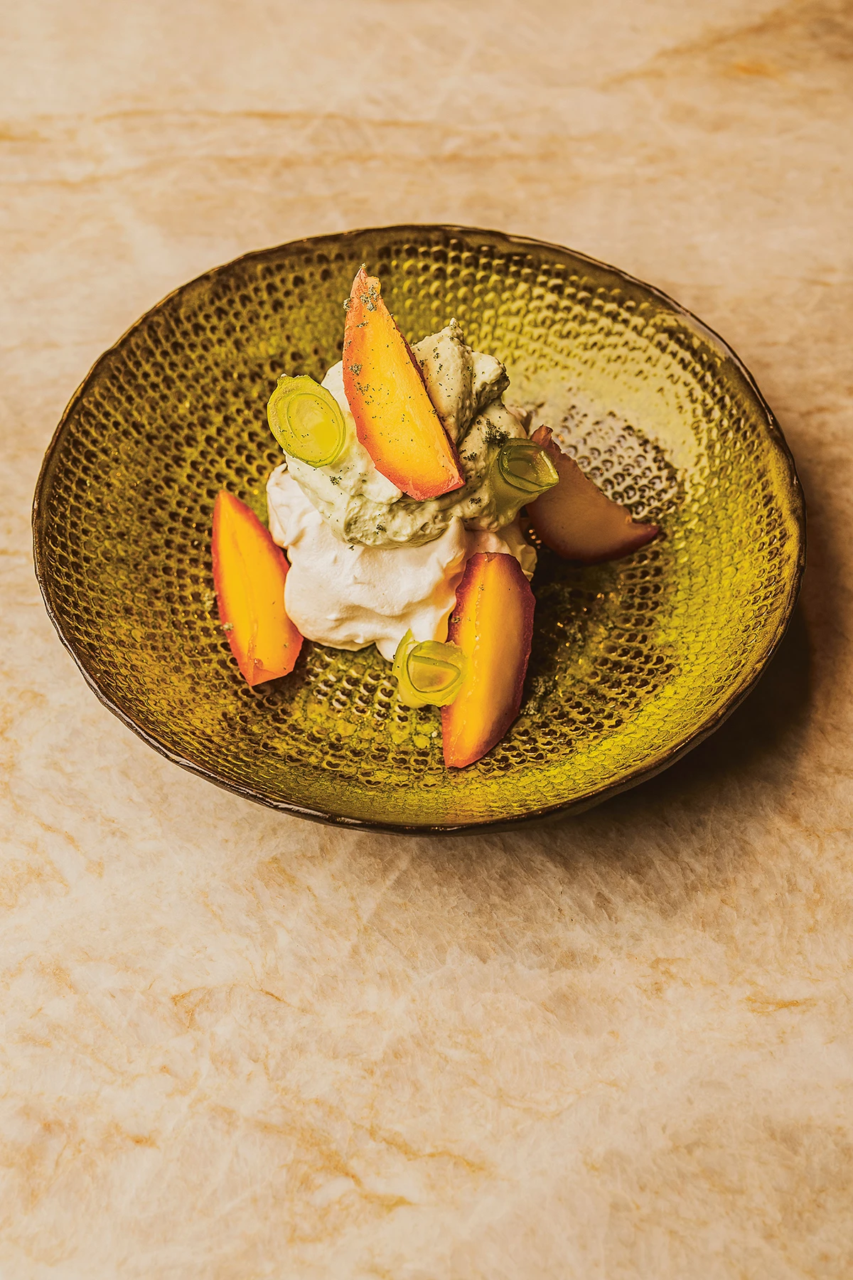 Pavlova s Chantilly kremom by Hélène Darroze