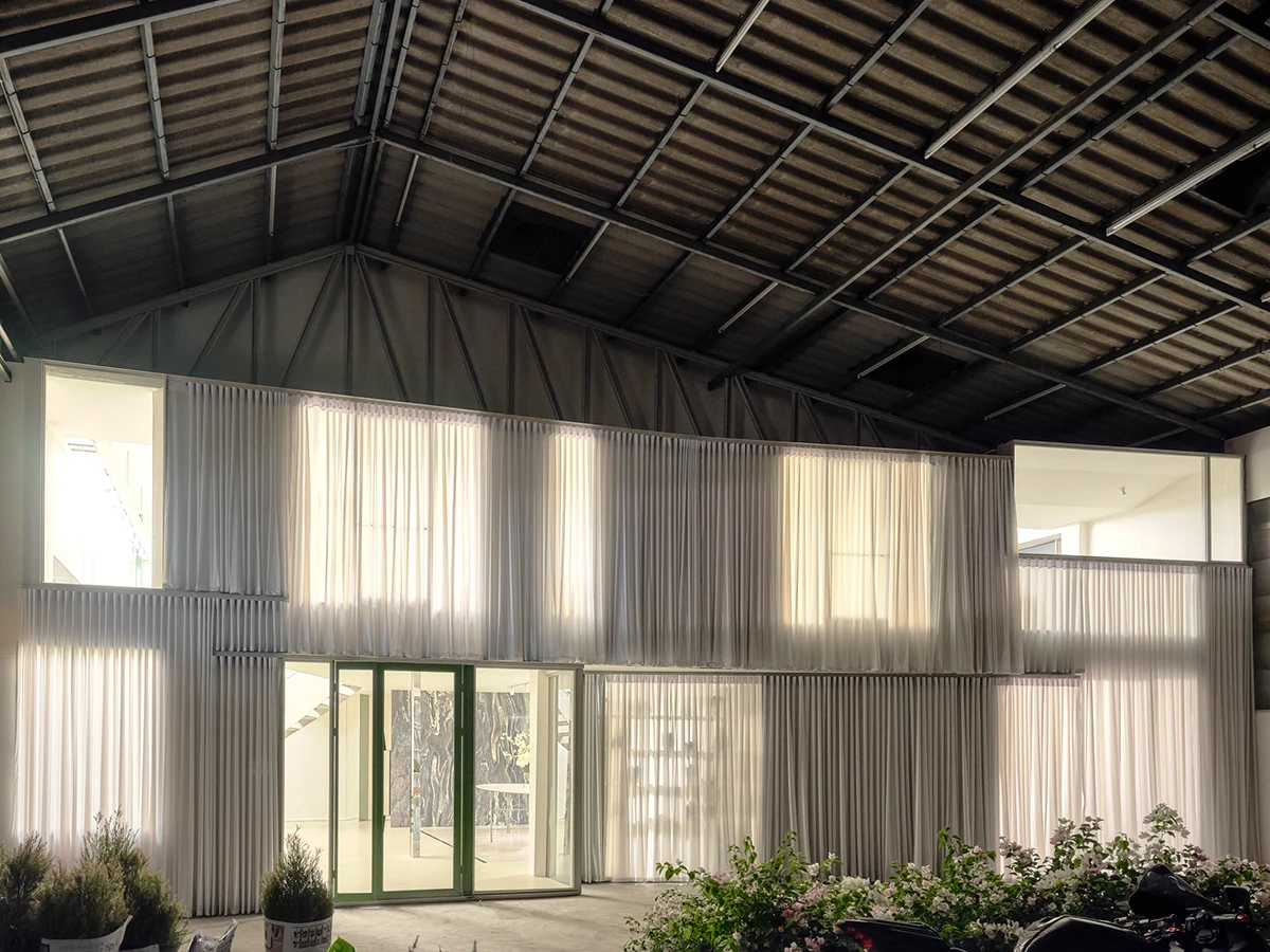 Showroom i ured PHKA Bangkok/Napat Pattrayanond