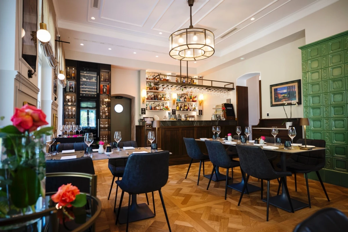 Cantilly Garden Restaurant