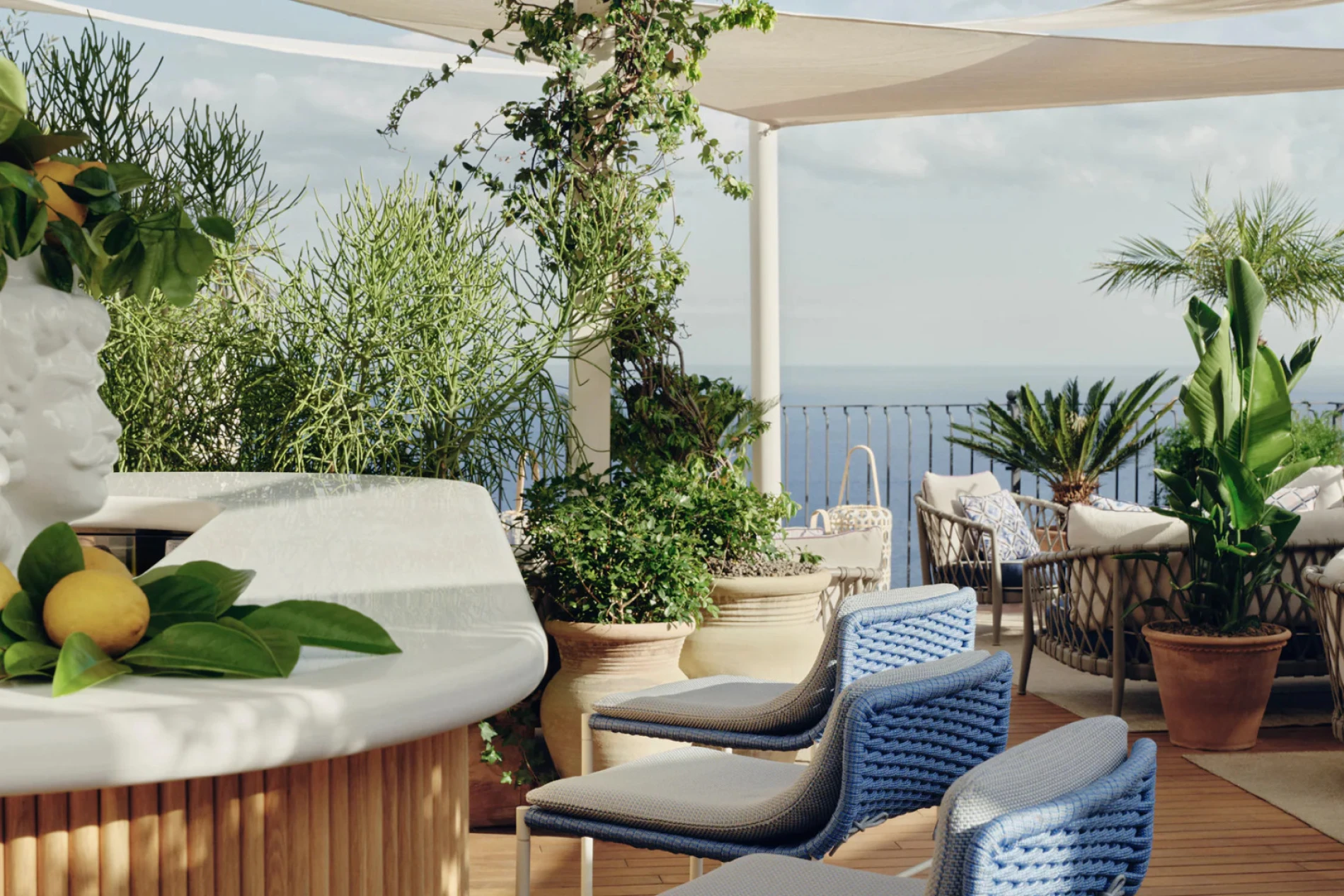 Louis Vuitton Le Bar