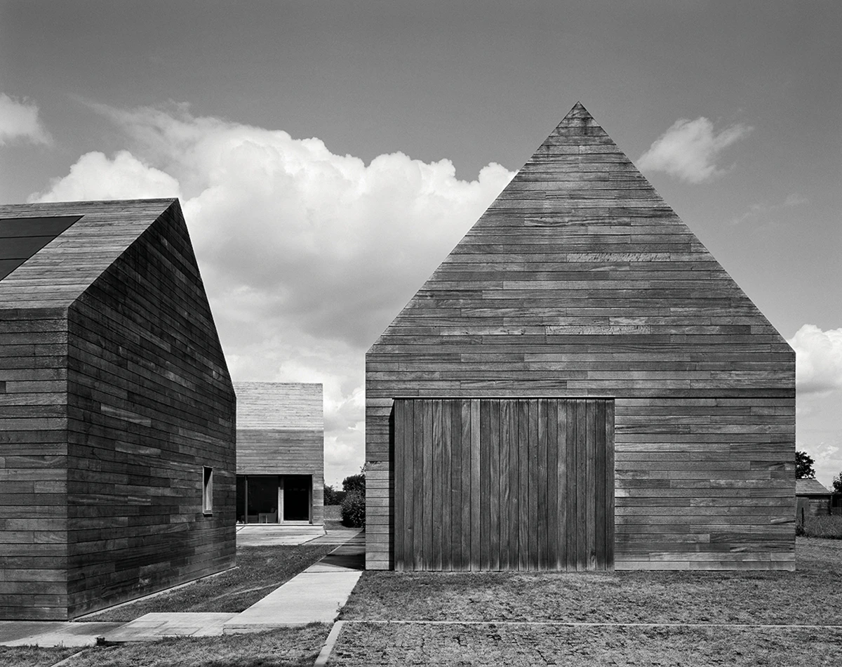 DC II Residence, Tielrode, Belgija, 2012. Pasivna kuća s jednostavnim, ujednačenim pristupom interijeru koji se uklapa u opću arhitektonsku atmosferu projekta/Helene Binet 