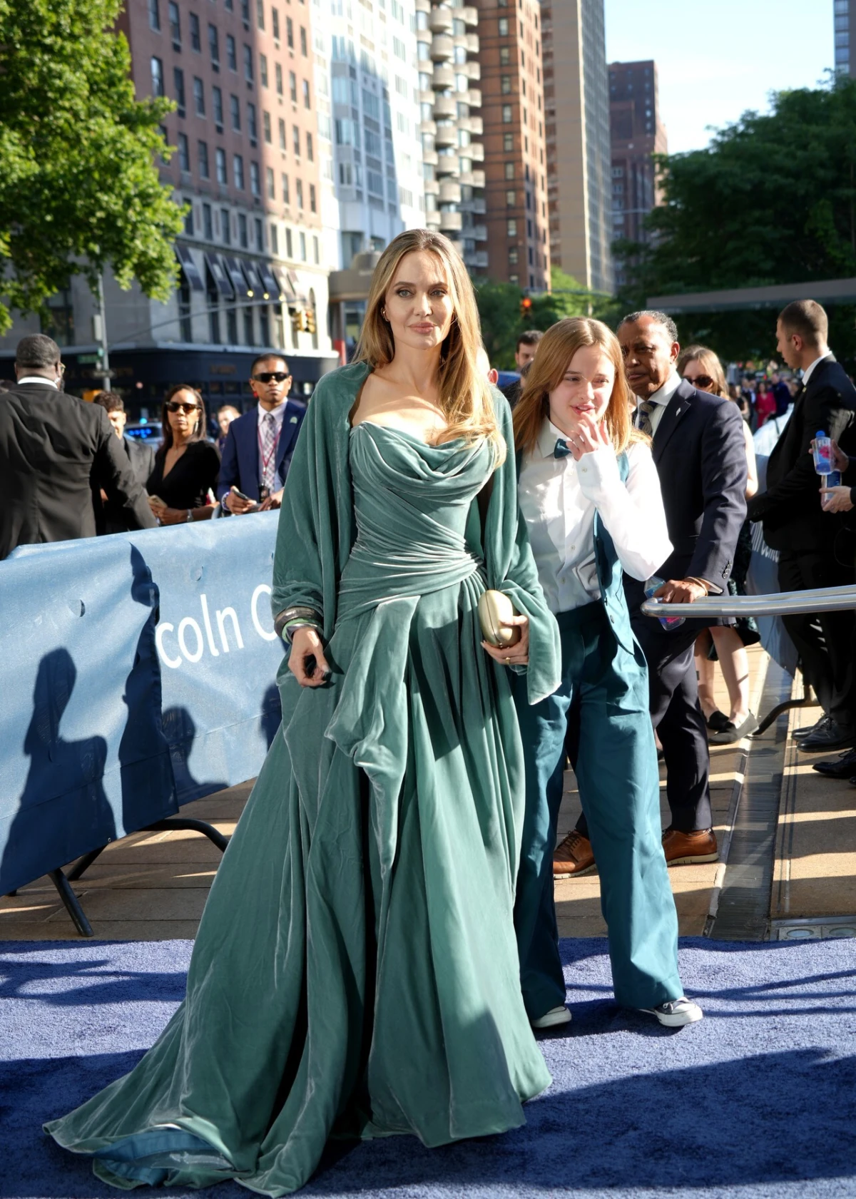 Angelina JOLIE i VIVIENNE JOLIE PITT 