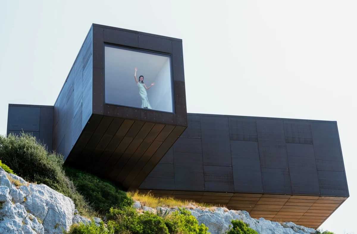 lei lou by alex dojčinović