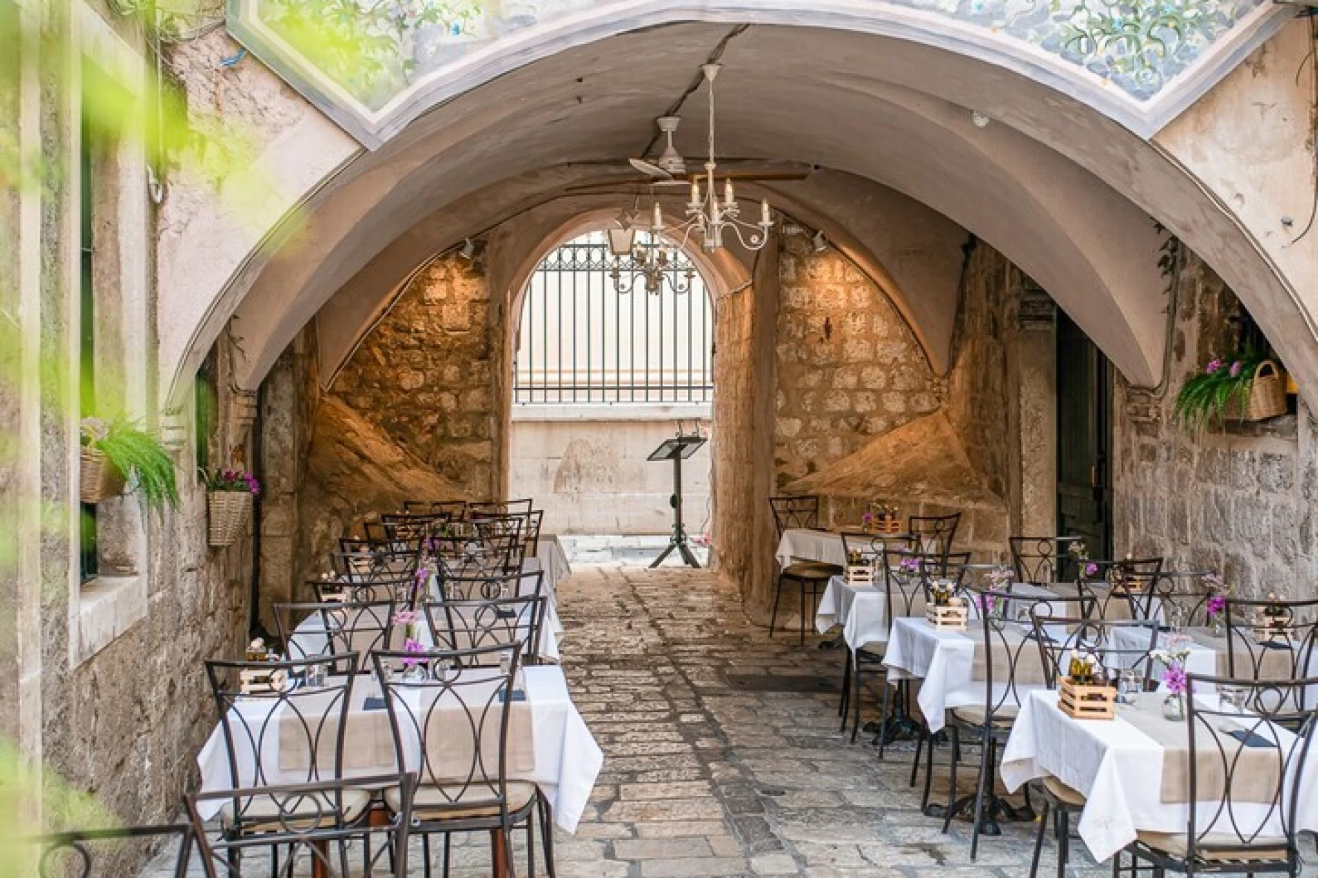 Renaissance art restaurant