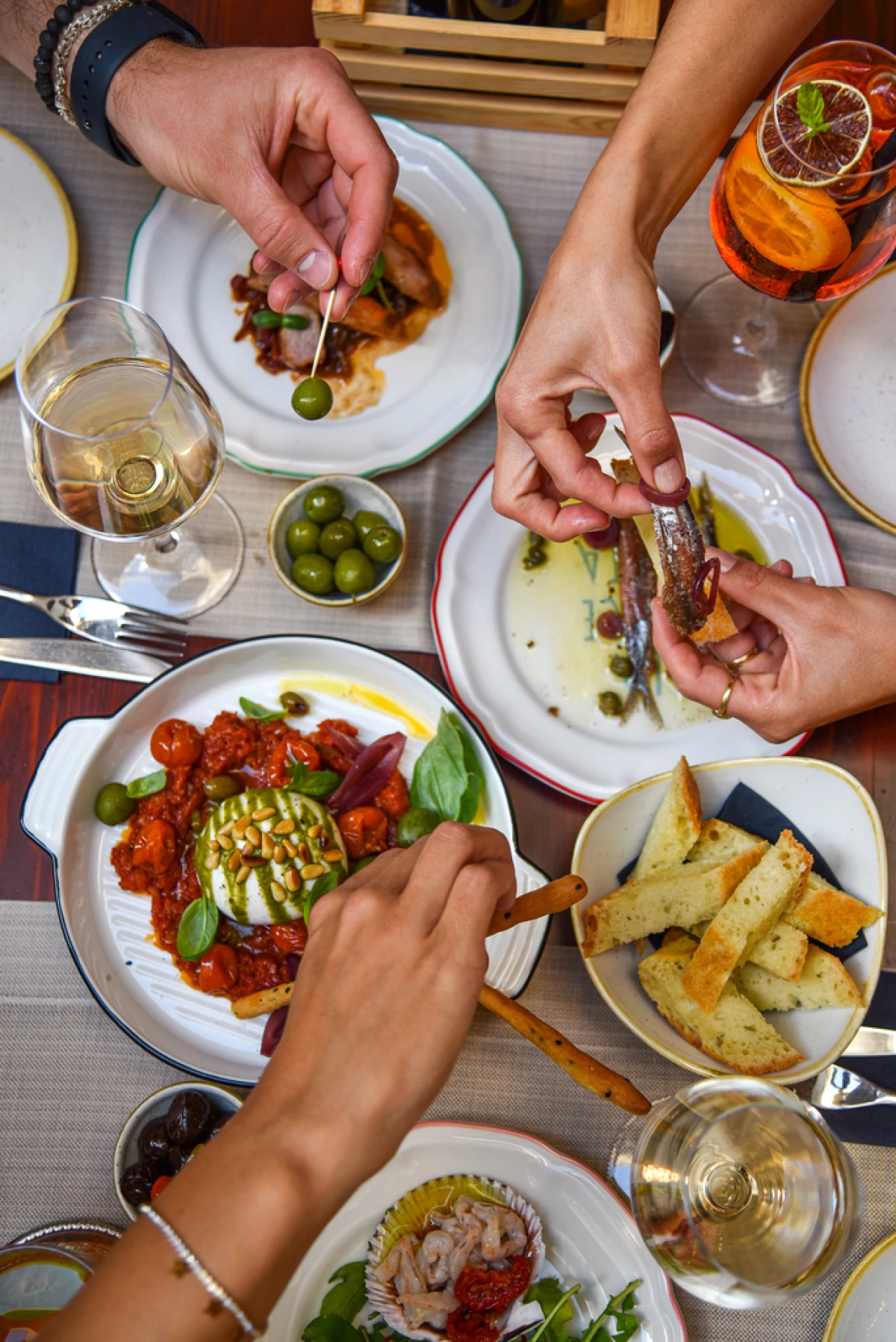 Renaissance art restaurant