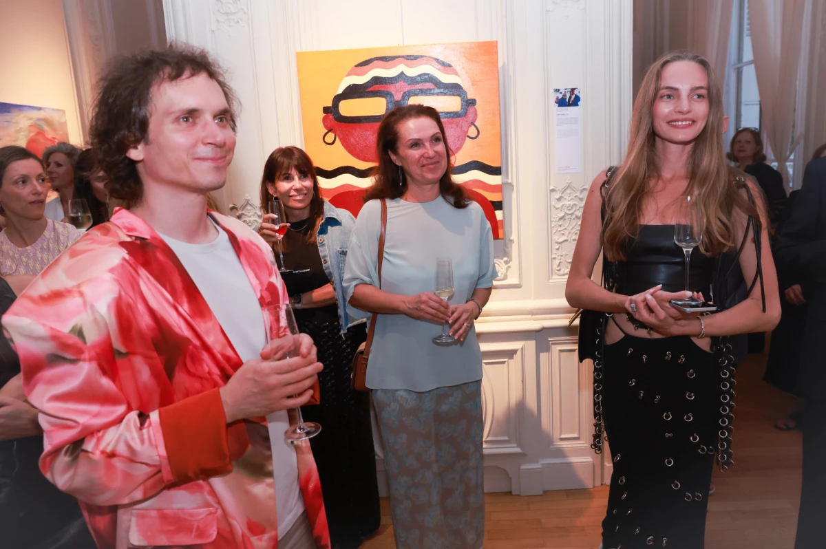 ARTCURIAL x ELLE INTERNATIONAL