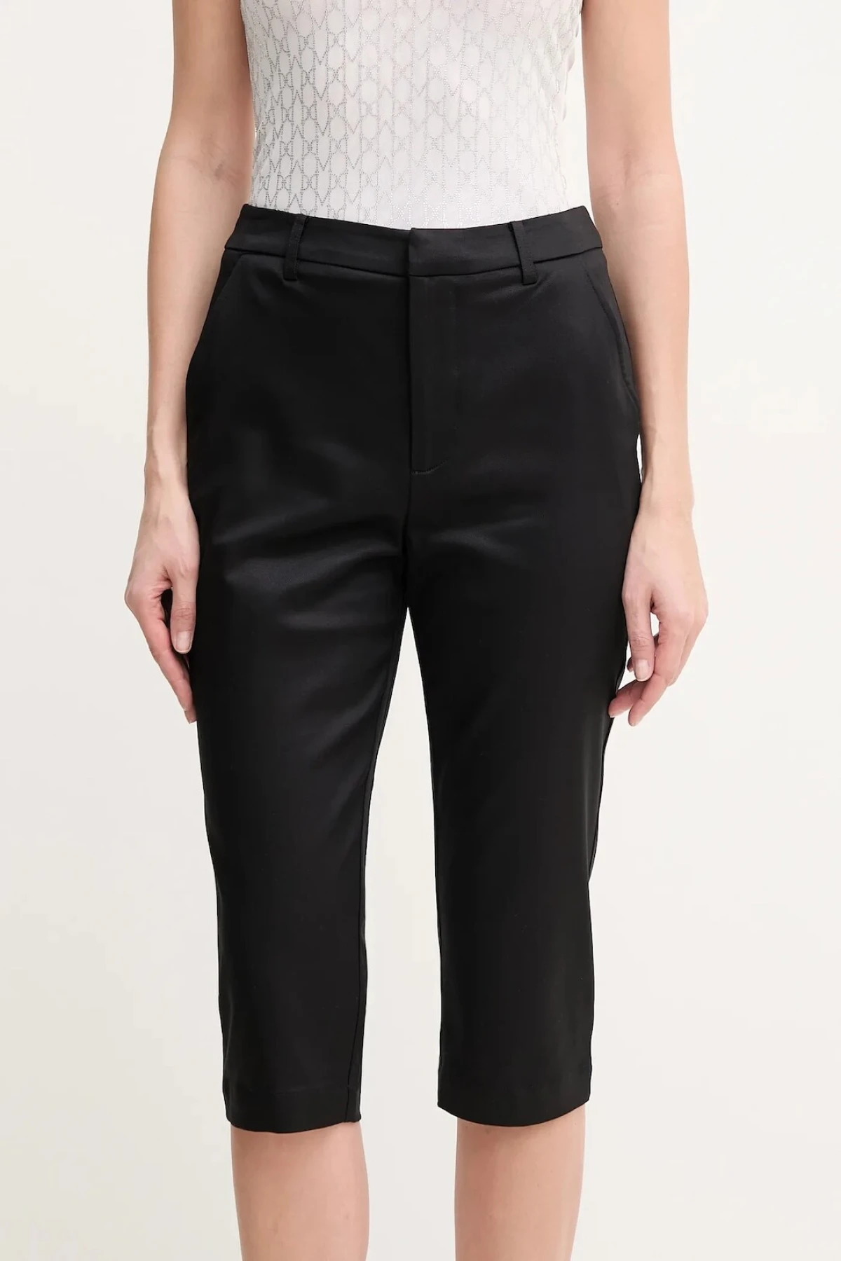 capri hlače 62,99 eur 