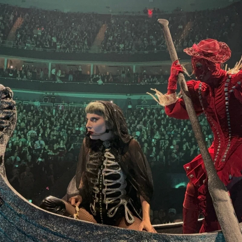 Lady Gaga je na turneji, a njeni kostimi su najbolji dosad