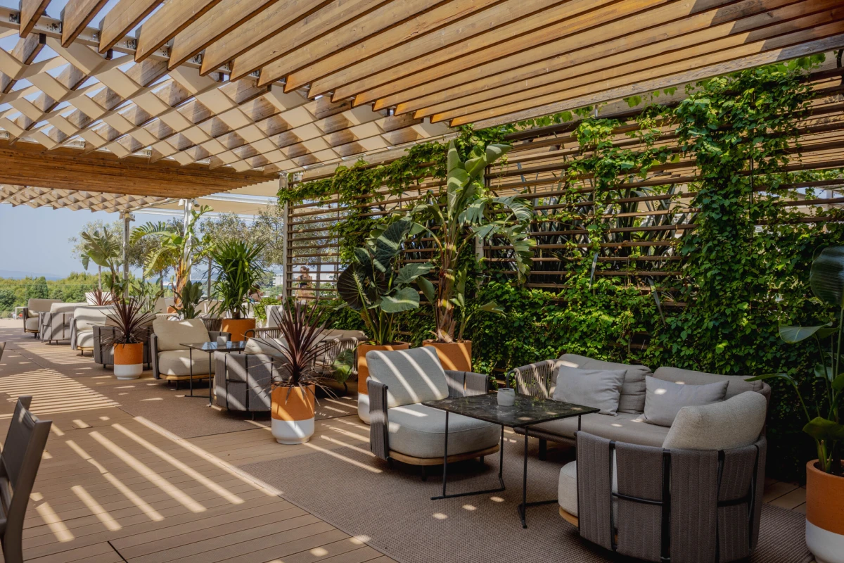 Zavirite u MINT Bar, novo mjesto za opuštanje s pogledom u Splitu