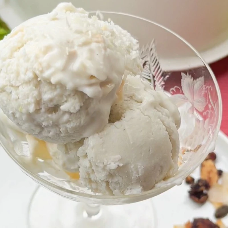 Breskva ili kokos? Isprobajte dva jednostavna recepta Maje Jalšovec za domaći sladoled