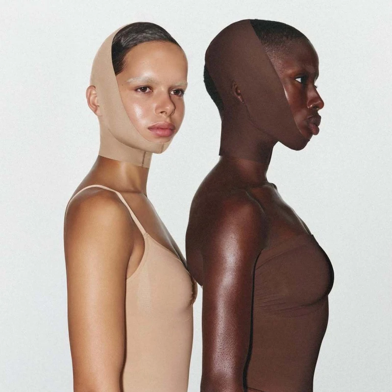 Trebamo li zaista "steznike za lice"? Viralni Skims proizvod potaknuo je brojna pitanja