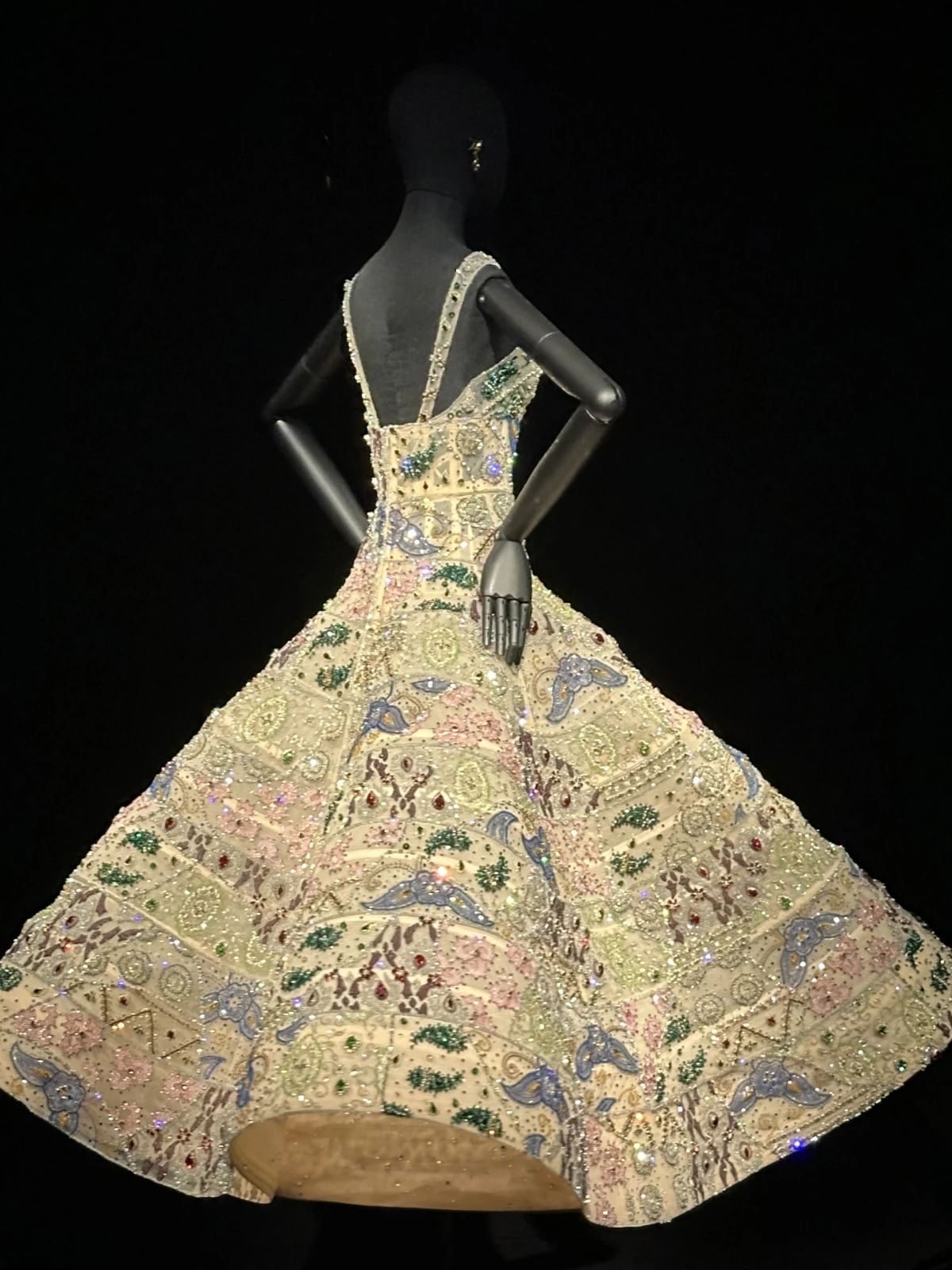 20 godina besprijekorne mode: Posjetili smo Armani izložbu u Milanu