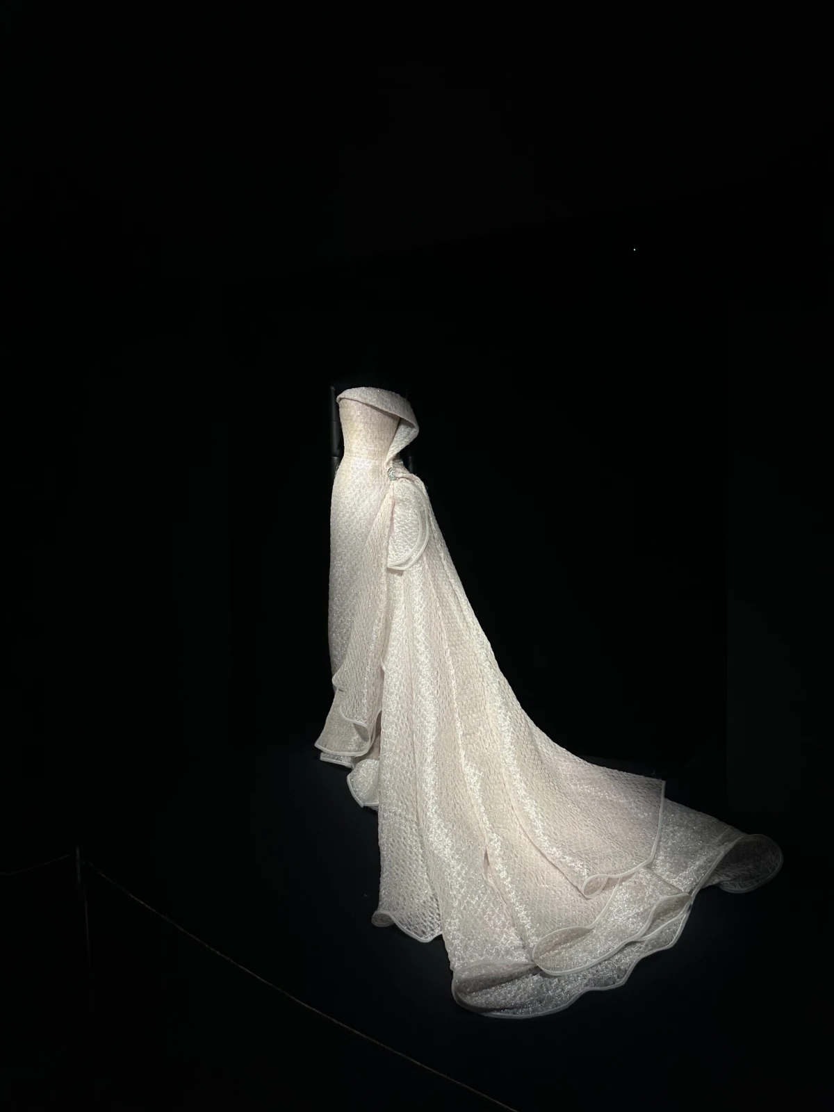 20 godina besprijekorne mode: Posjetili smo Armani izložbu u Milanu