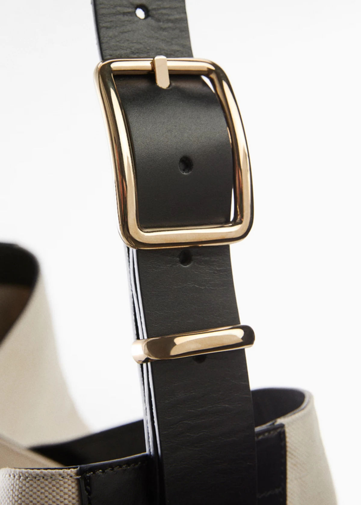 Sale Catch: Victoria Beckham x Mango torba je savršena za povratak u ured