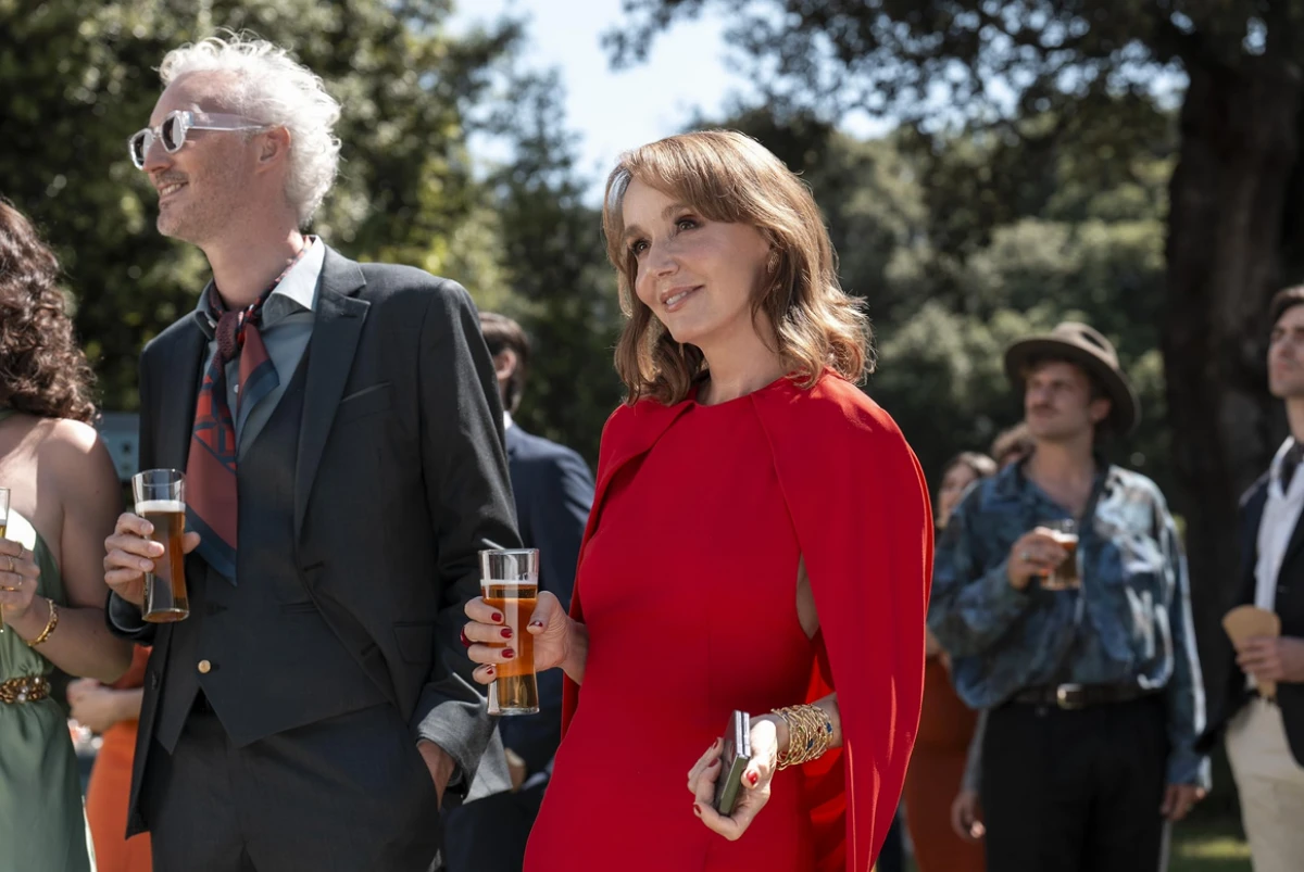 Stigao je prvi pogled na petu sezonu serije Emily u Parizu!