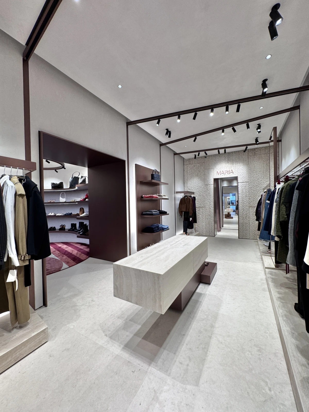 Oaza luksuznog minimalizma: Zavirite u preuređeni Maria Store u Zagrebu