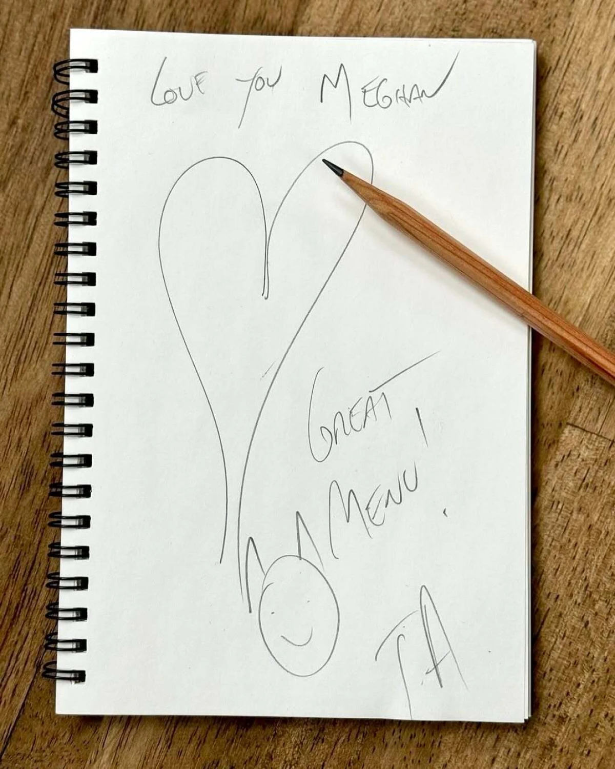 Iza kulisa: Meghan Markle otkrila obiteljske trenutke sa seta