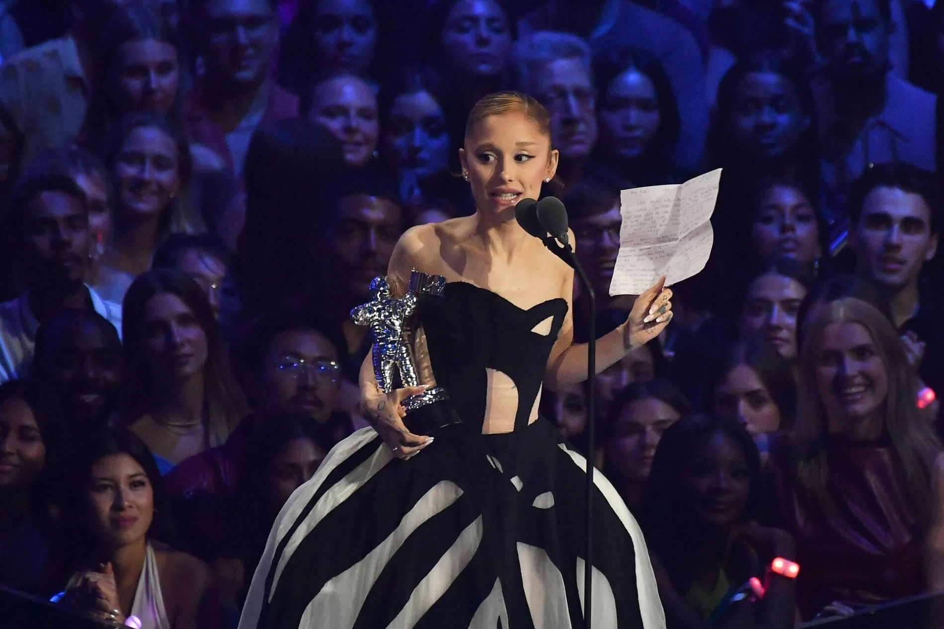 Od Ariane Grande do K-Pop ikona: Ovo su svi dobitnici MTV VMA 2025. nagrada