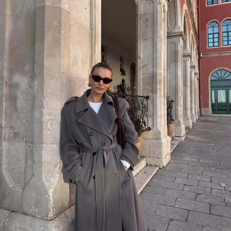 Influencerica Marija Čamber otkriva nam modne komade koji se nalaze na njenoj jesenskog listi želja