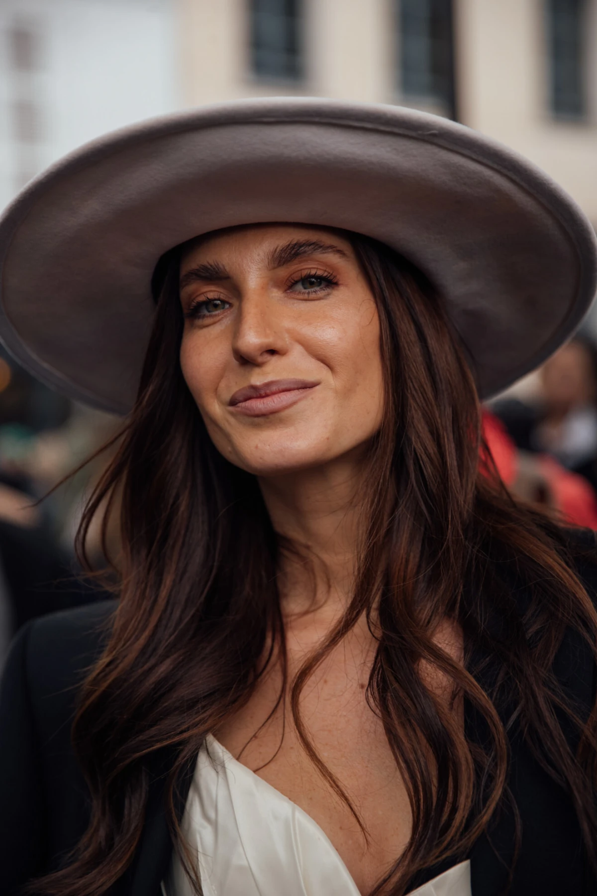 Kako pravilno nanositi bronzer: Vodič za savršen sun-kissed izgled i u jeseni