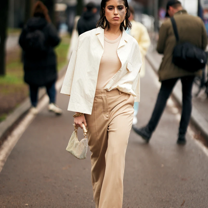 Ovaj elegantni model hlača koji nosimo u ured naš je favorit i ove sezone